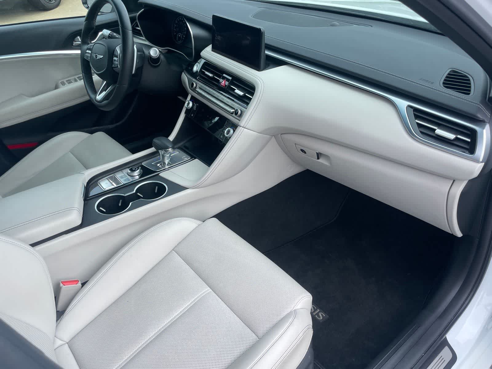 2025 Genesis G70 2.5T