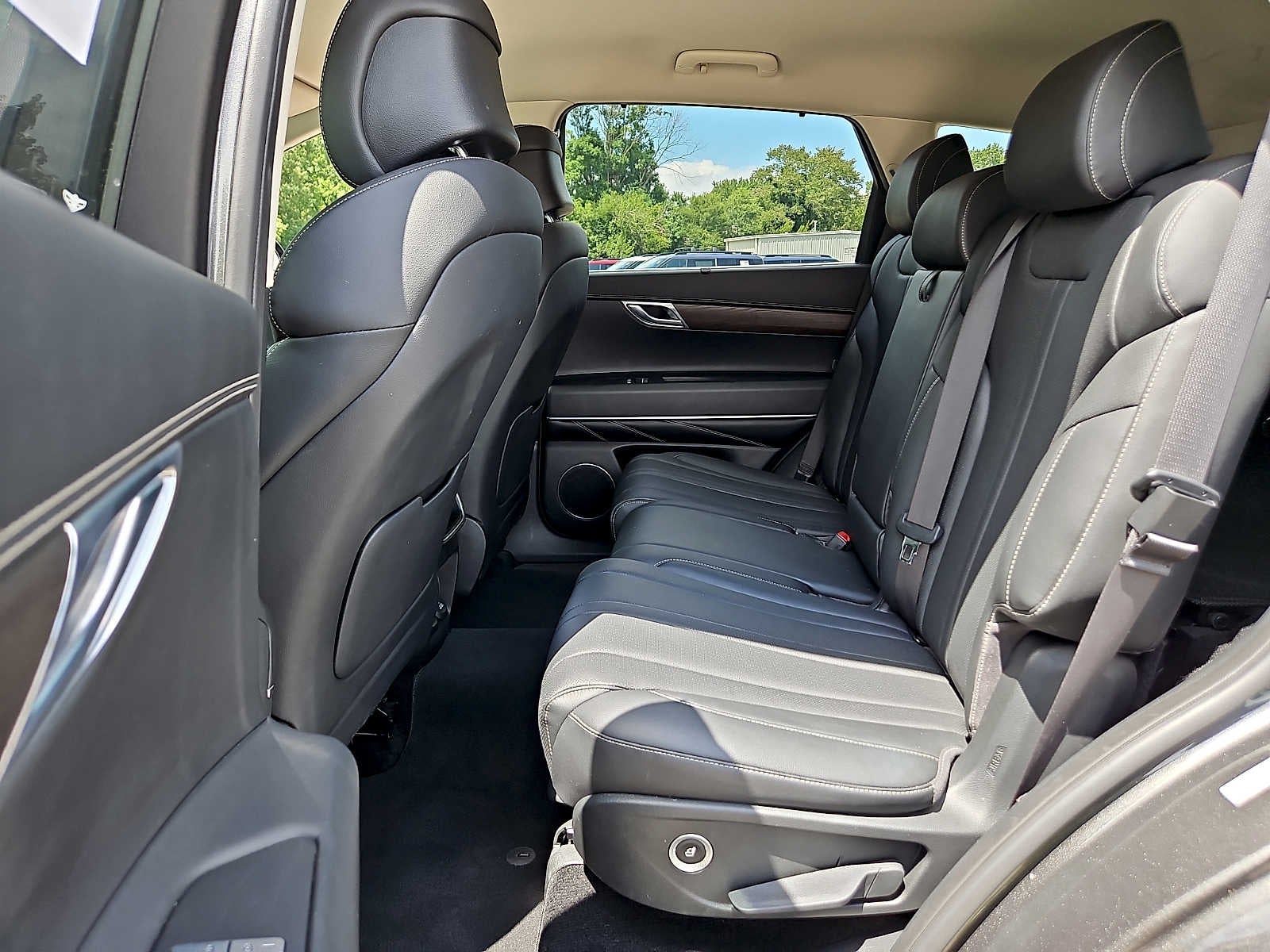 2024 Genesis GV80 Base