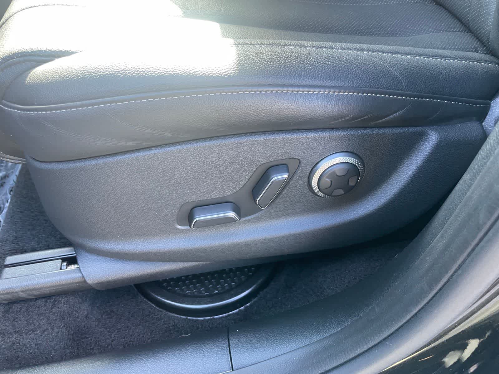 2025 Genesis GV80 Standard