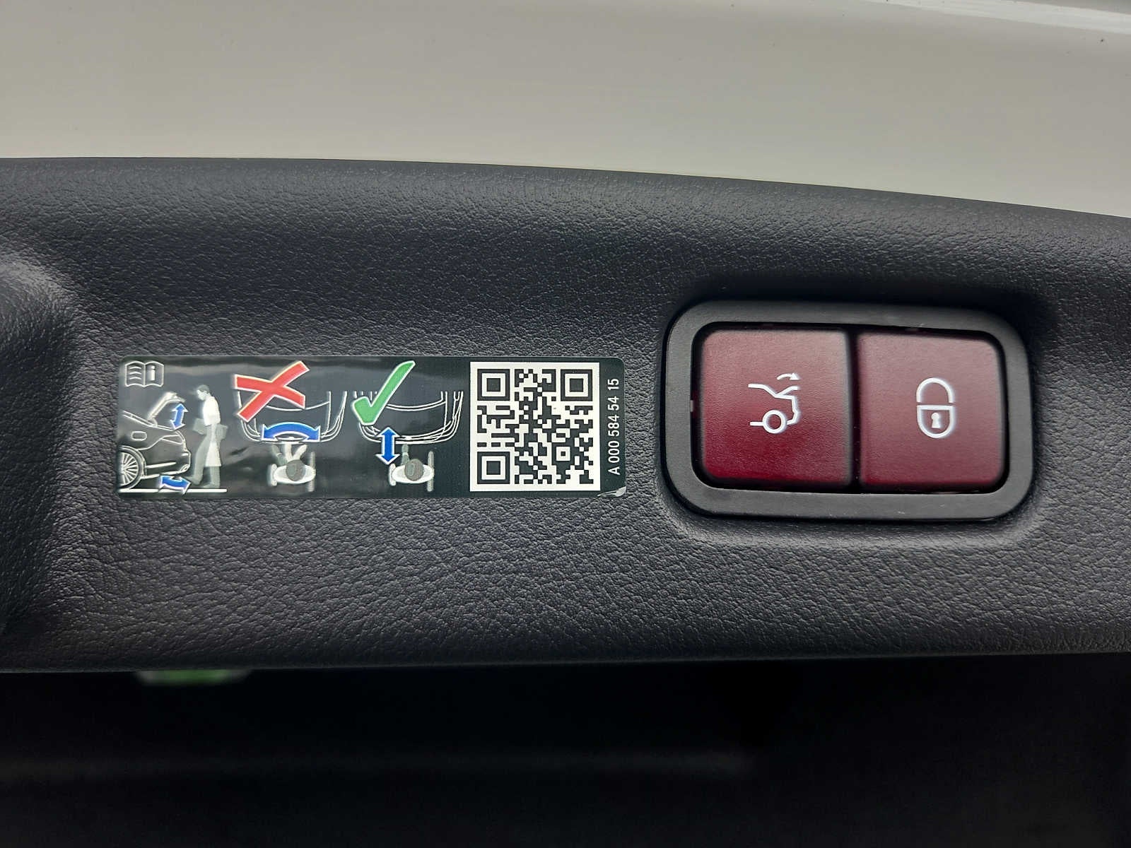2025 Mercedes-Benz C 300 C 300
