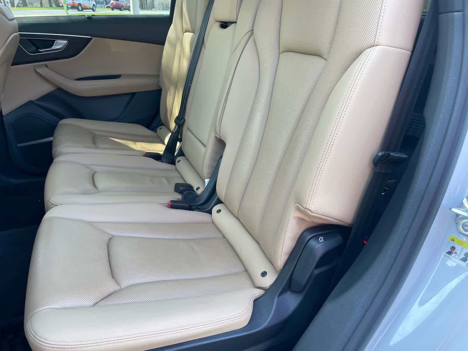 2021 Audi Q7 Premium Plus