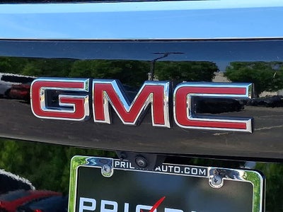 2025 GMC Yukon Elevation