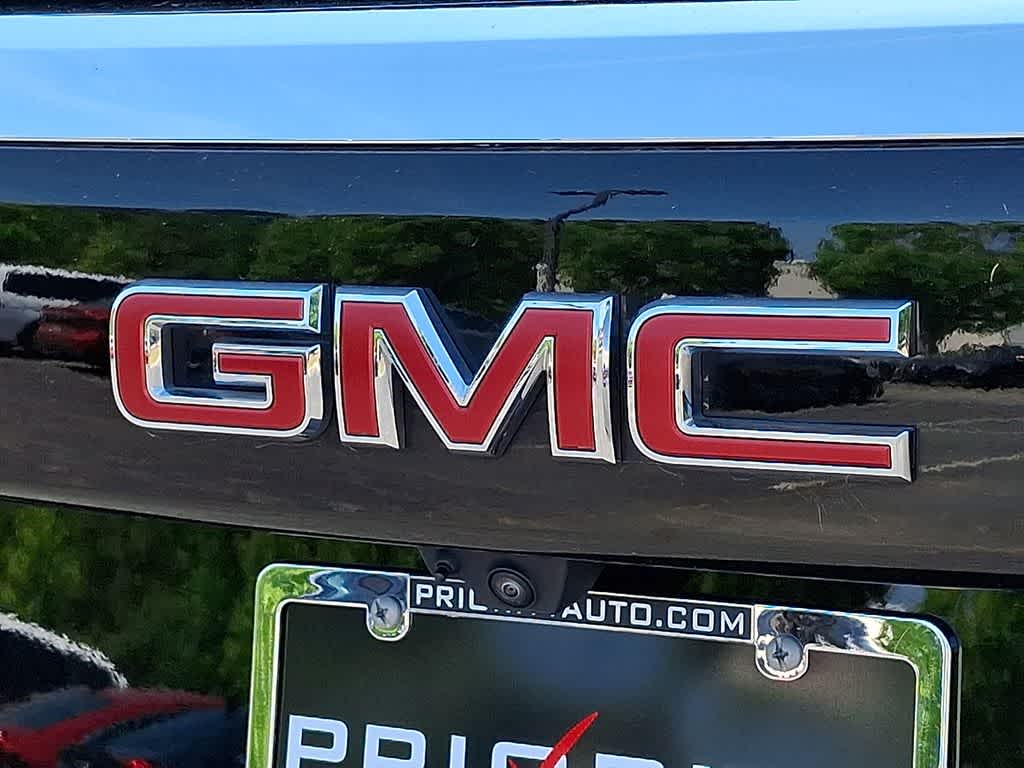 2025 GMC Yukon Elevation