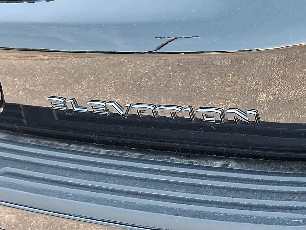 2025 GMC Yukon Elevation