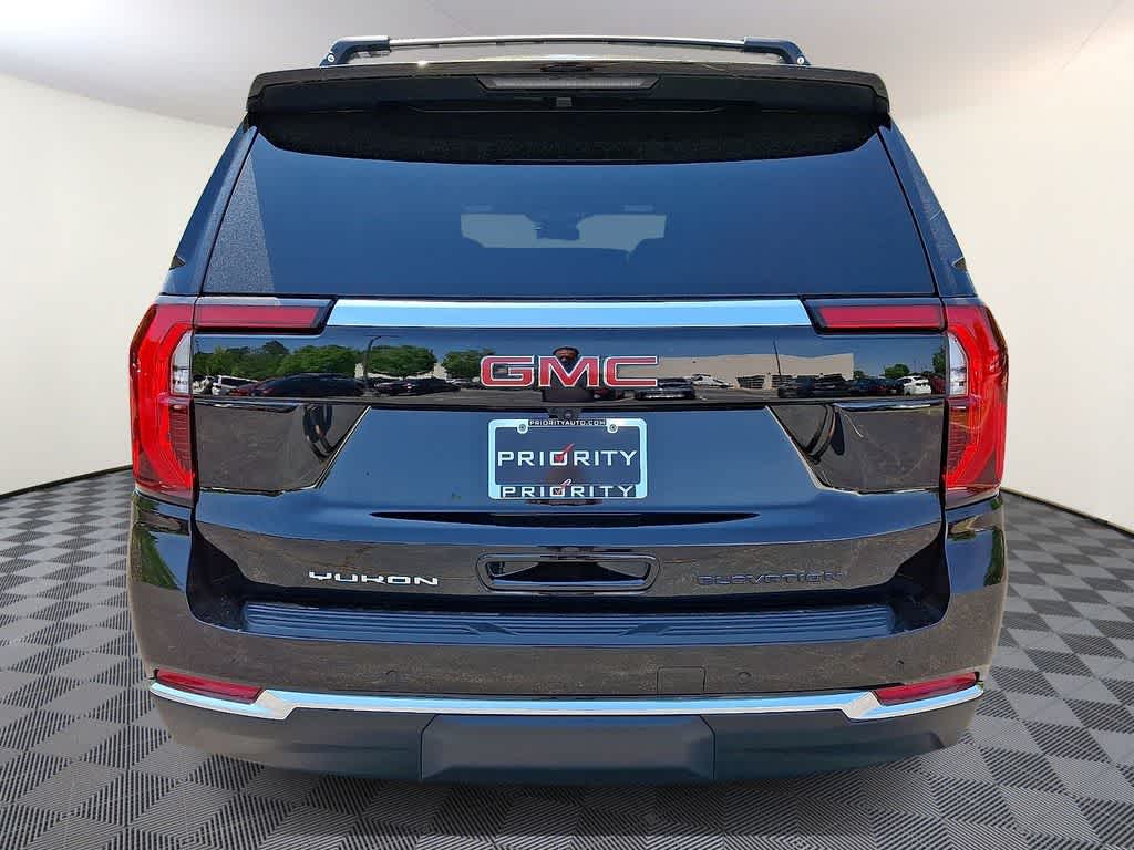 2025 GMC Yukon Elevation