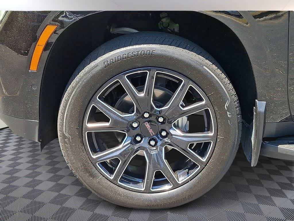 2025 GMC Yukon Elevation