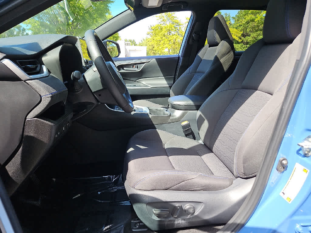 2024 Toyota RAV4 Hybrid SE