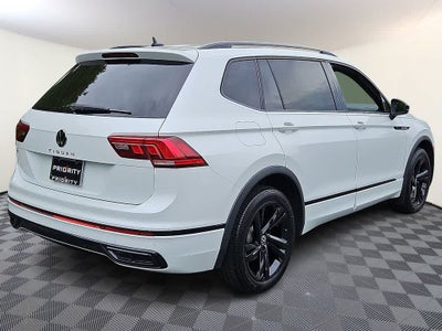 2023 Volkswagen Tiguan SE R-Line Black
