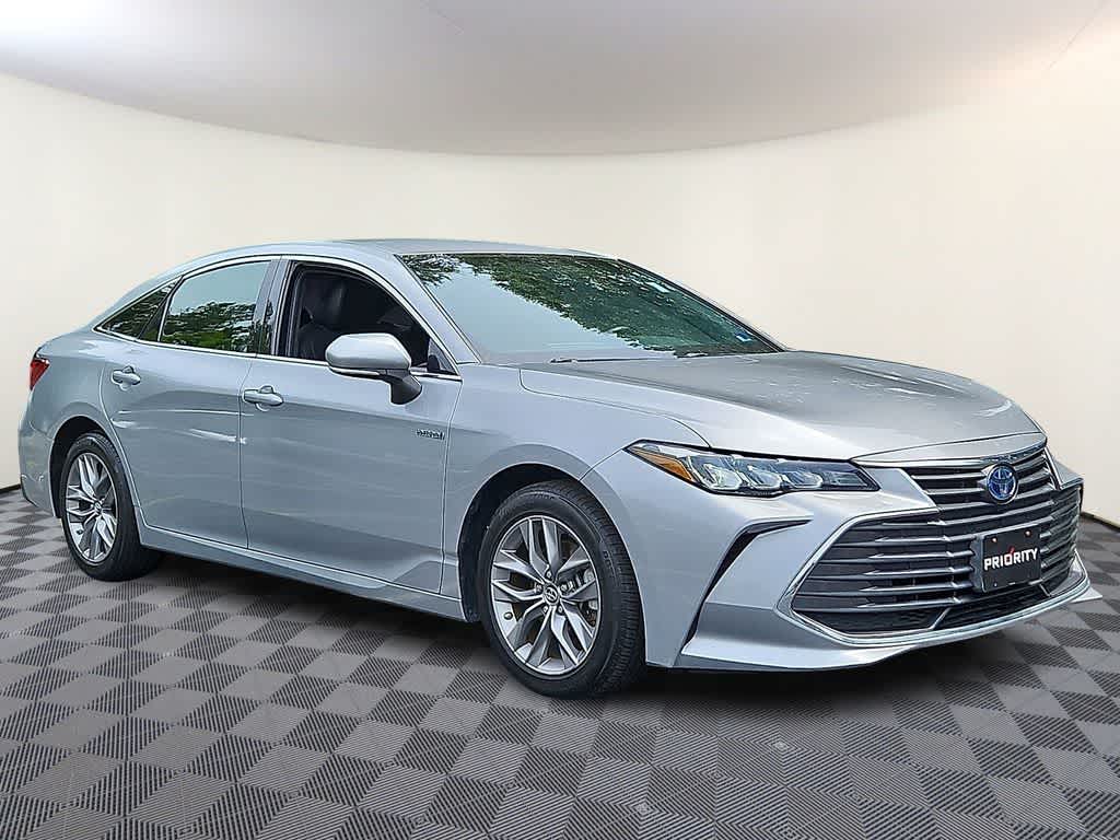 2019 Toyota Avalon Hybrid XLE