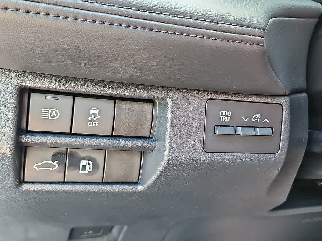 2021 Toyota Avalon XLE