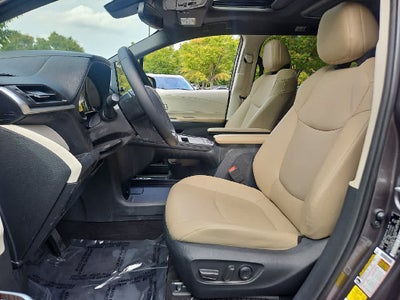 2021 Toyota Sienna XLE