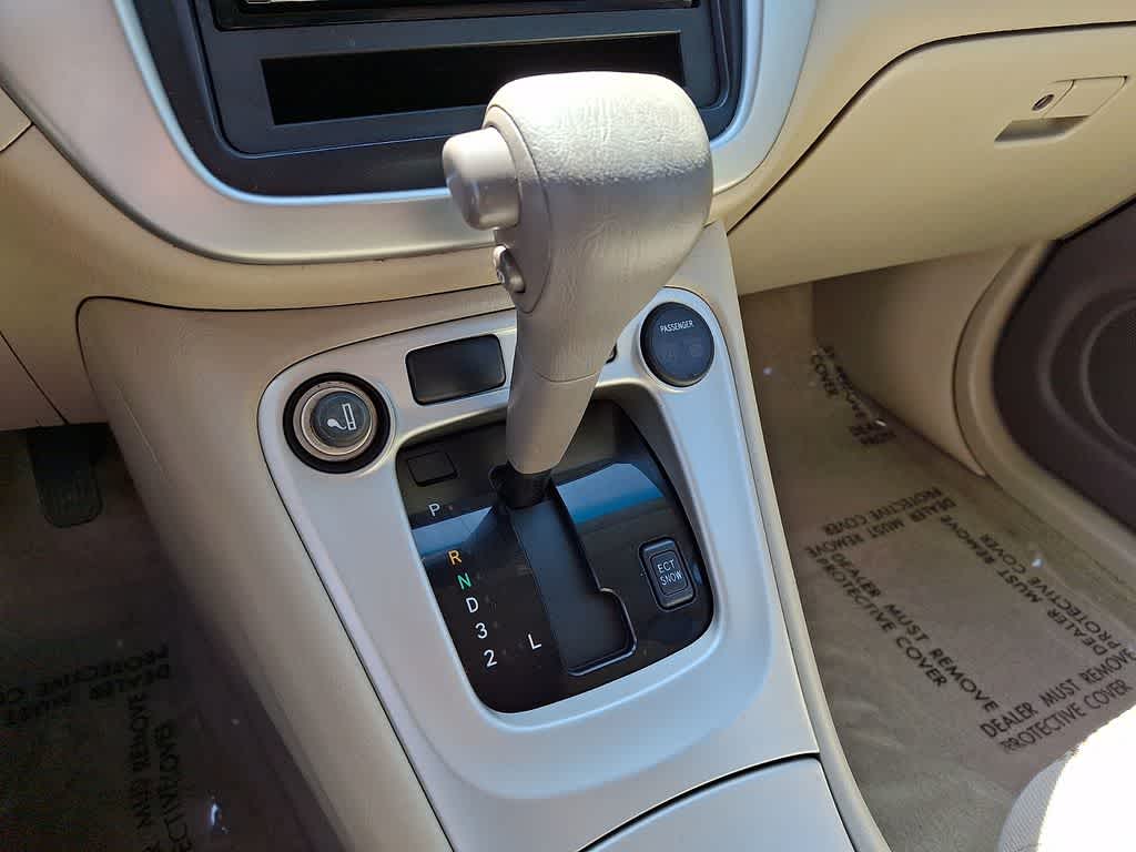 2004 Toyota Highlander Base