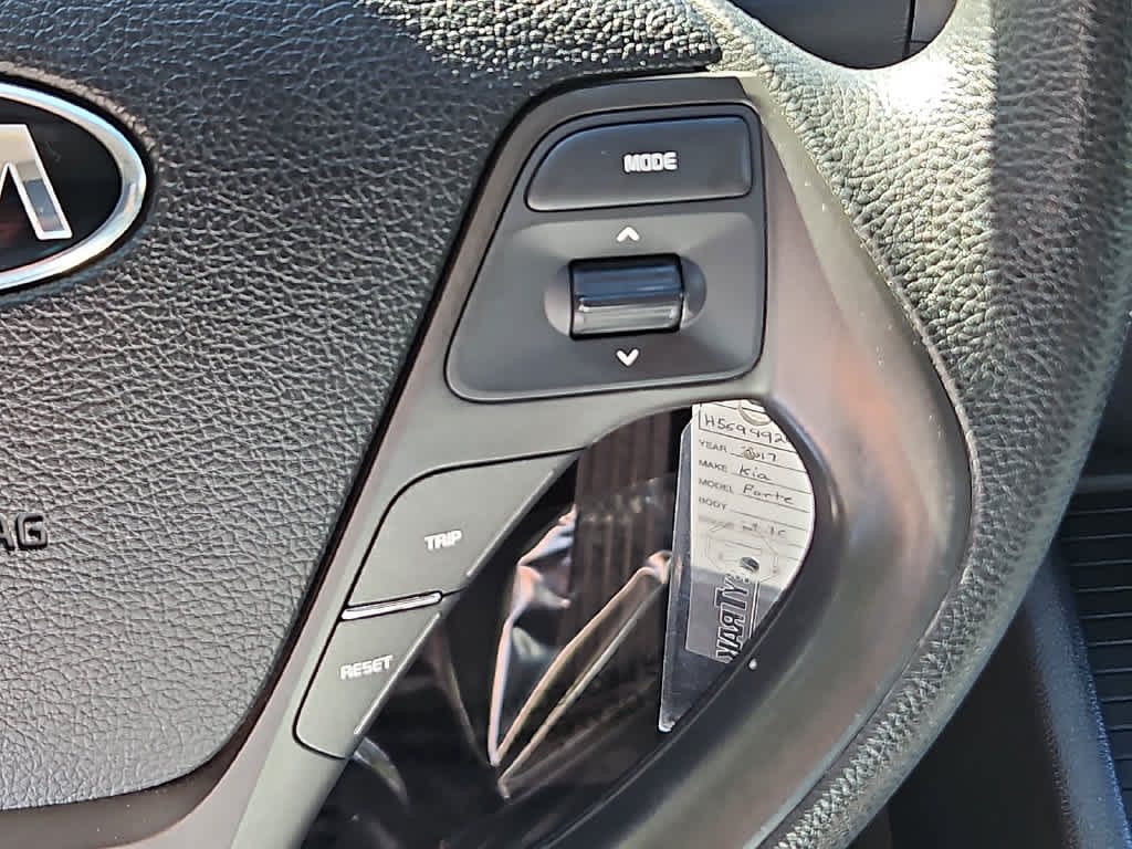 2017 Kia Forte5 LX