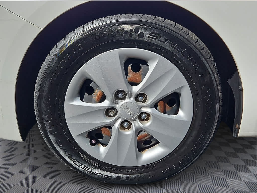 2017 Kia Forte5 LX