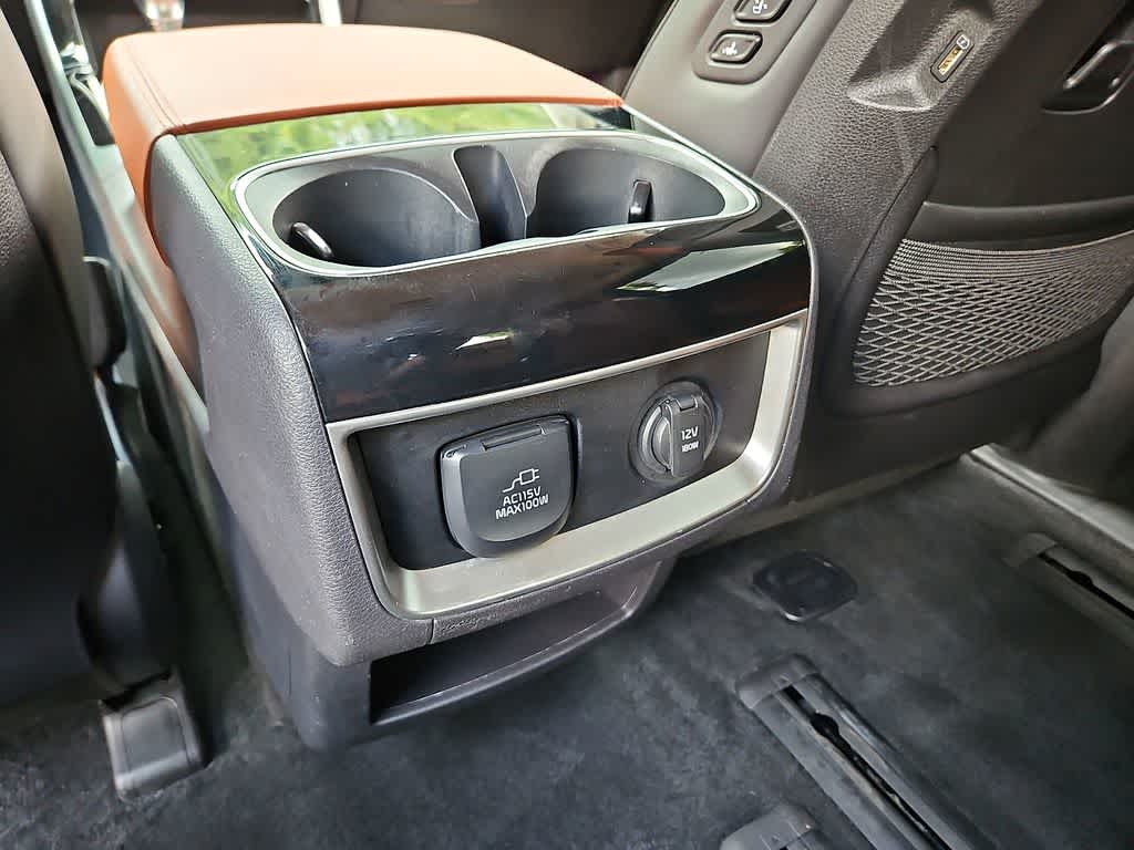 2023 Kia Carnival SX