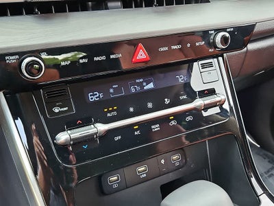 2023 Kia Carnival SX