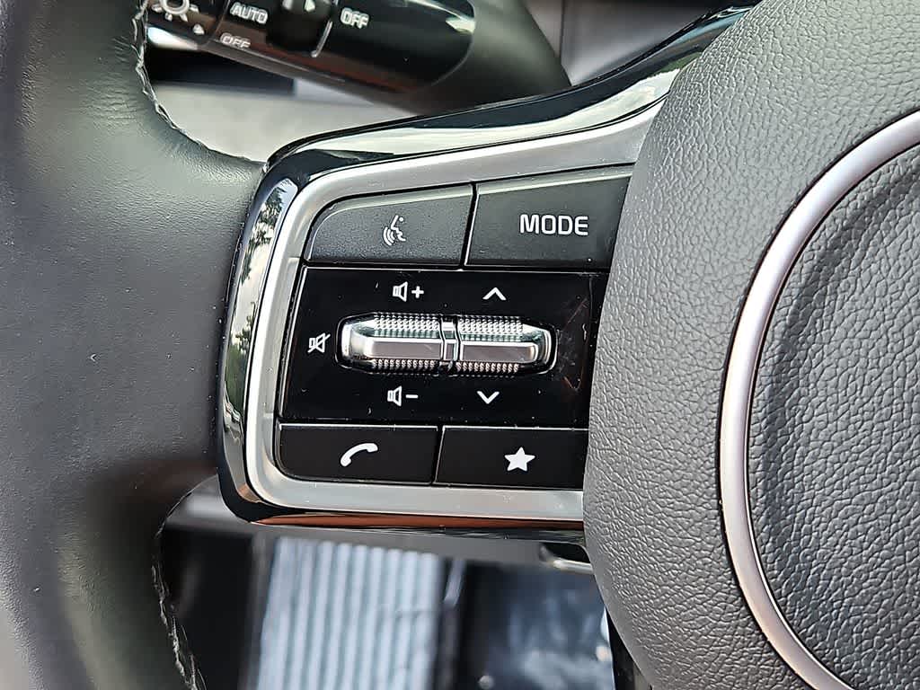 2023 Kia Carnival SX