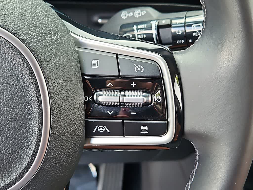 2023 Kia Carnival SX