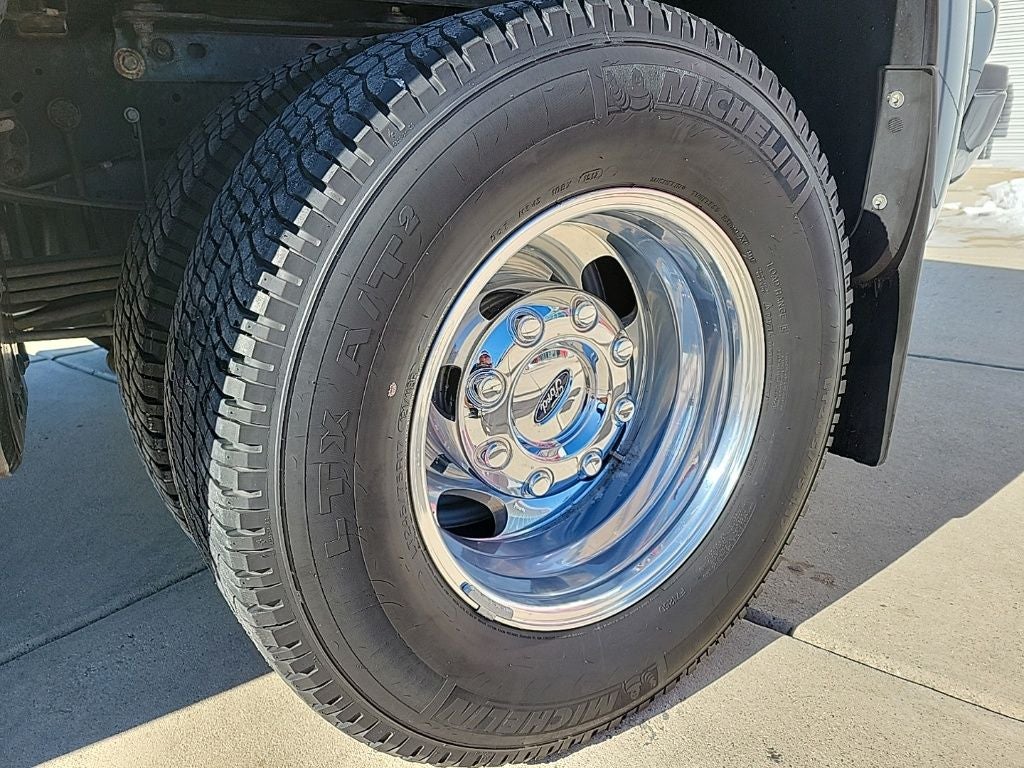 2016 Ford F-350SD Platinum DRW