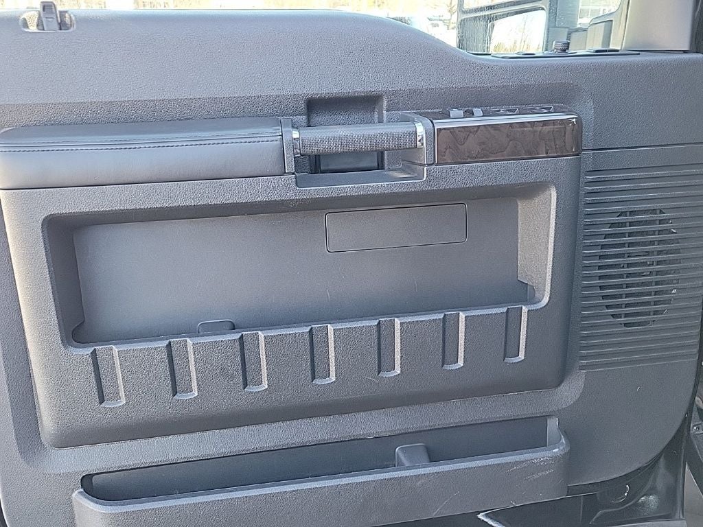 2016 Ford F-350SD Platinum DRW