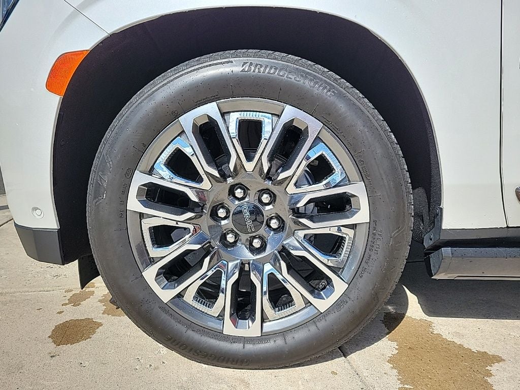 2024 GMC Yukon Denali Ultimate