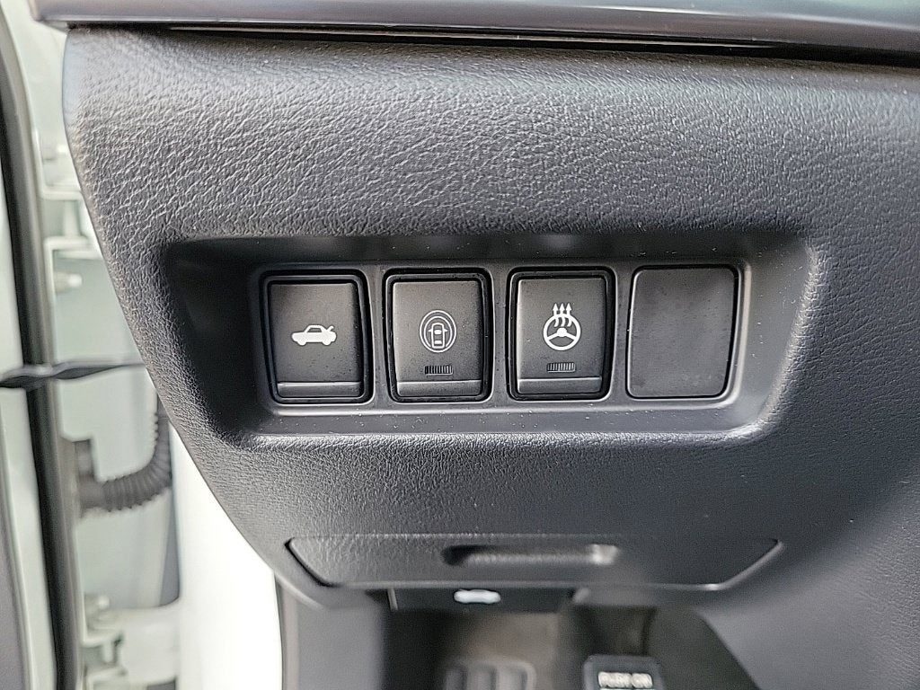 2023 Nissan Maxima SR