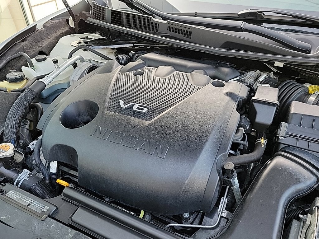 2023 Nissan Maxima SR
