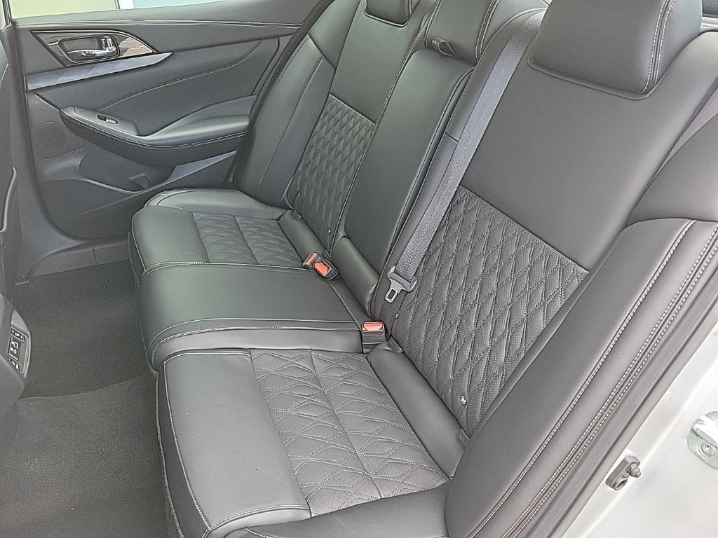 2023 Nissan Maxima Platinum