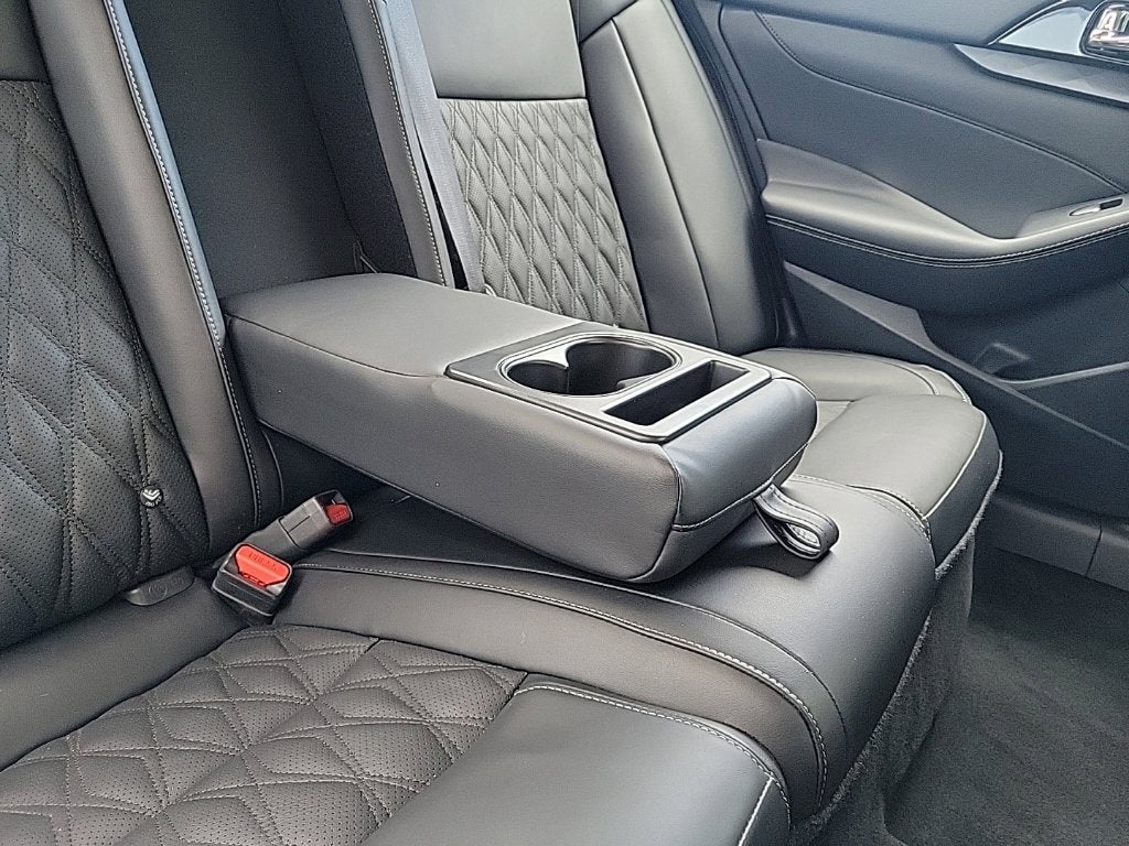 2023 Nissan Maxima Platinum