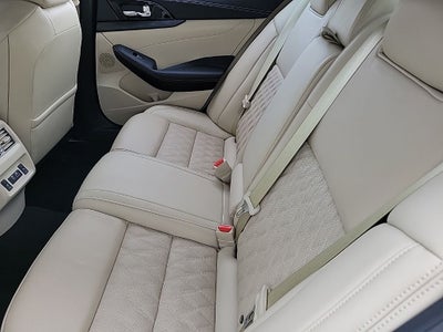 2023 Nissan Maxima Platinum