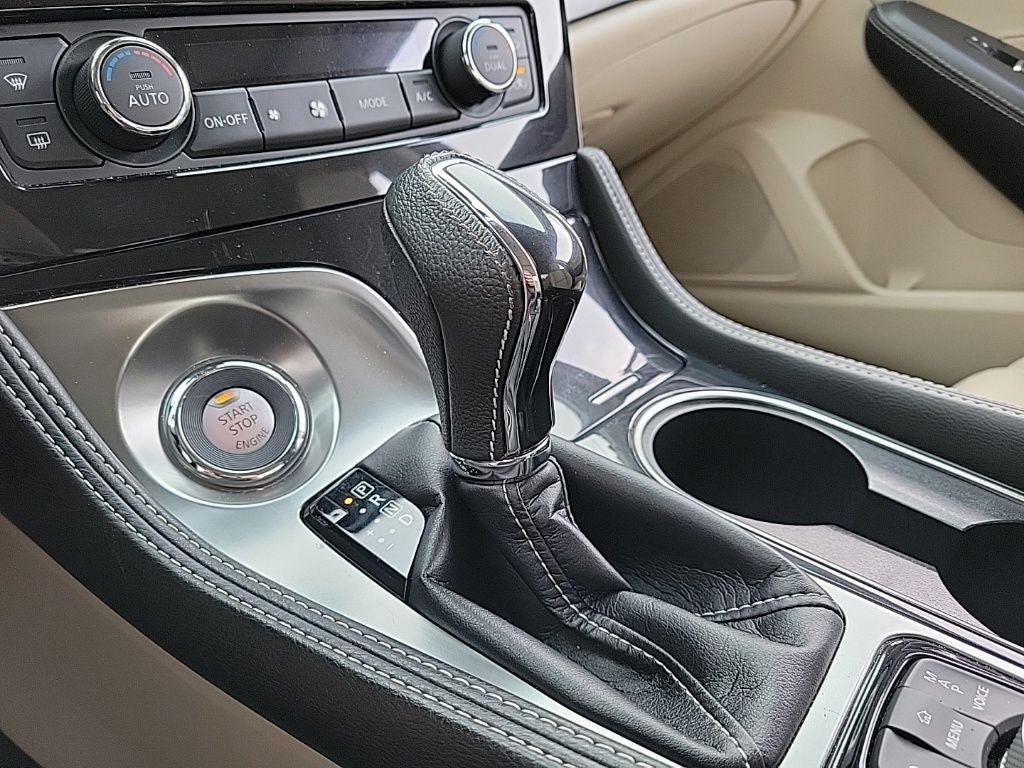 2023 Nissan Maxima Platinum