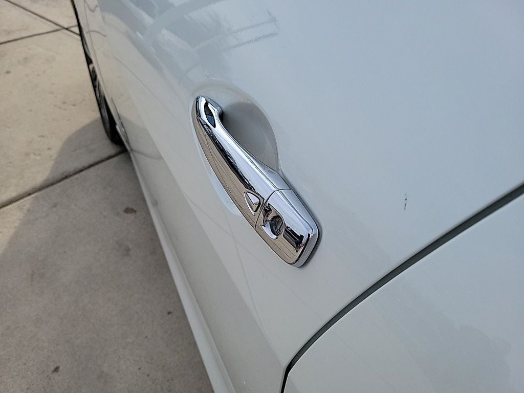 2023 Nissan Maxima Platinum