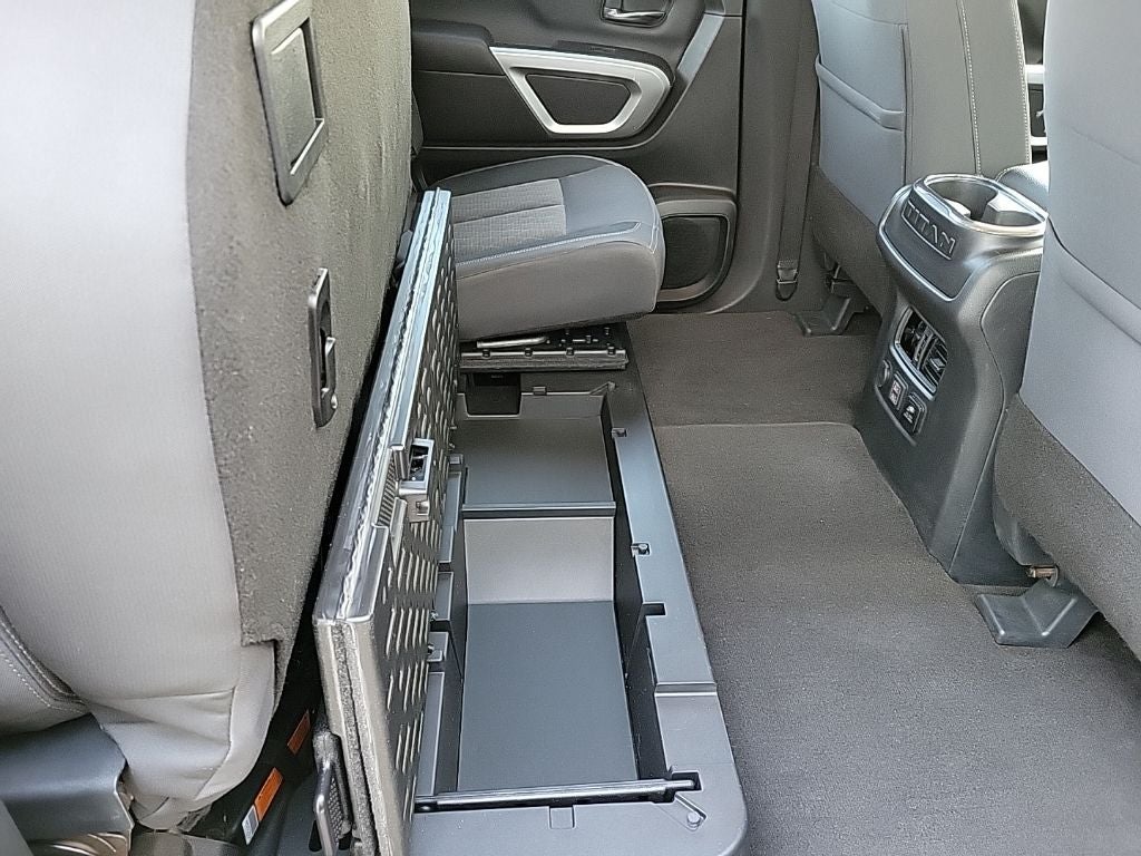 2021 Nissan Titan SV