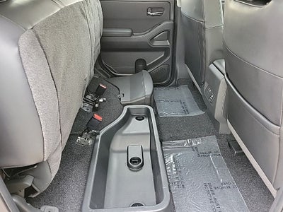 2024 Nissan Frontier Crew Cab SL