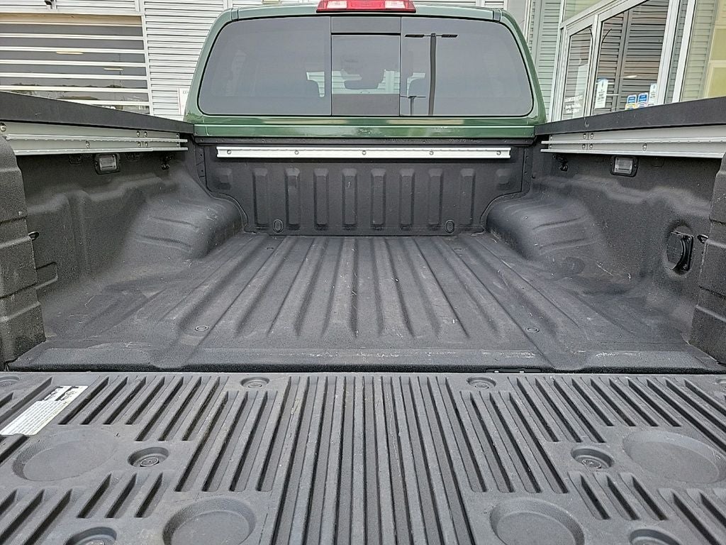 2024 Nissan Frontier Crew Cab SL