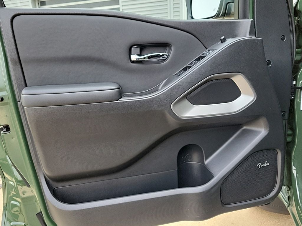 2024 Nissan Frontier Crew Cab SL