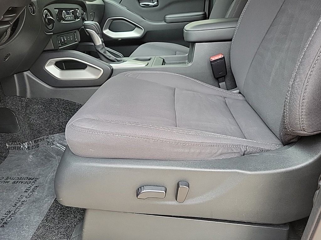2024 Nissan Frontier Crew Cab SV