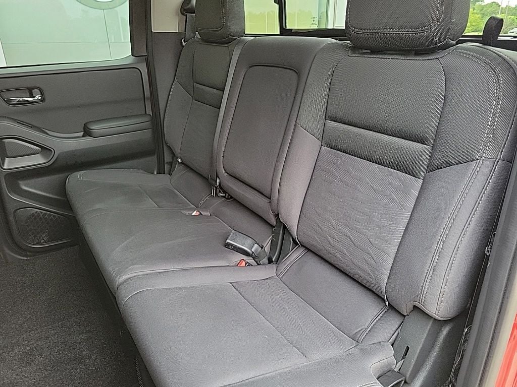 2024 Nissan Frontier Crew Cab SV