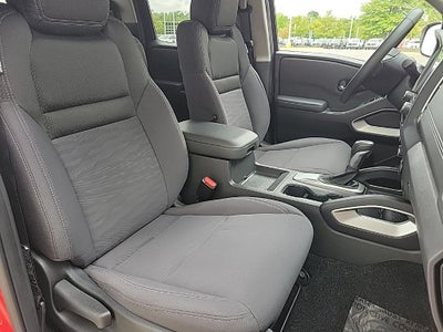 2024 Nissan Frontier Crew Cab SV