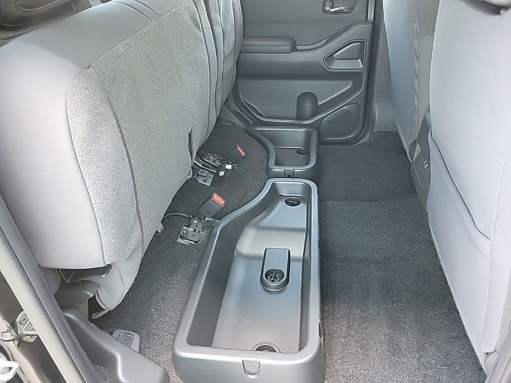 2023 Nissan Frontier Crew Cab SV