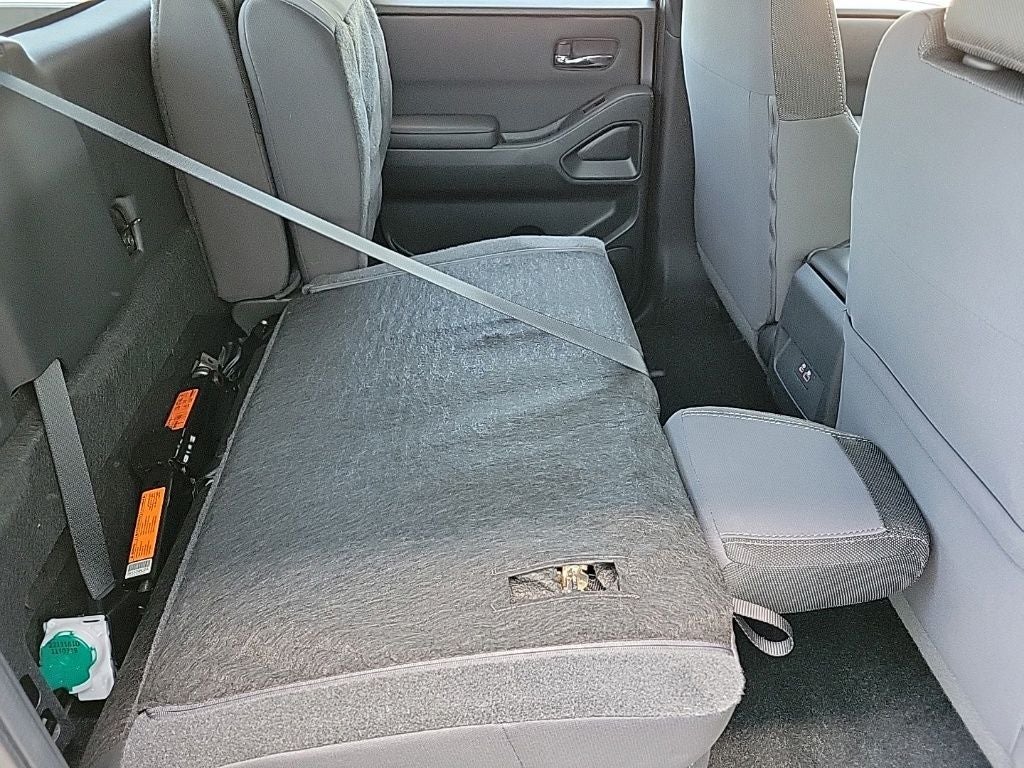 2023 Nissan Frontier Crew Cab SV