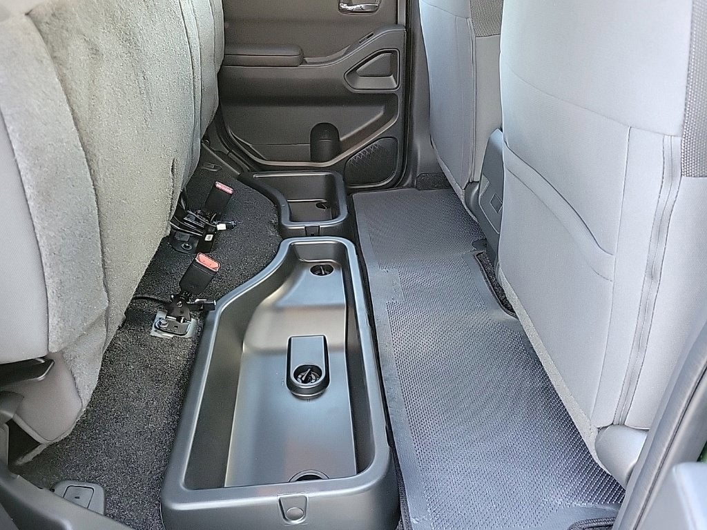 2027 Nissan Frontier Crew Cab SV