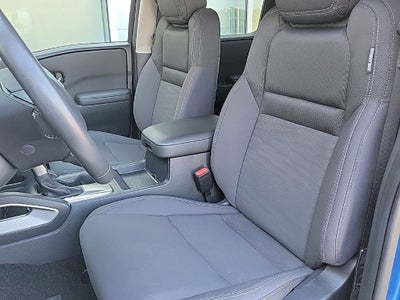 2024 Nissan Frontier Crew Cab SV