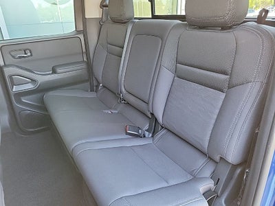 2024 Nissan Frontier Crew Cab SV