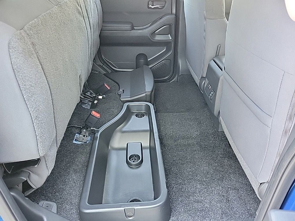 2024 Nissan Frontier Crew Cab SV