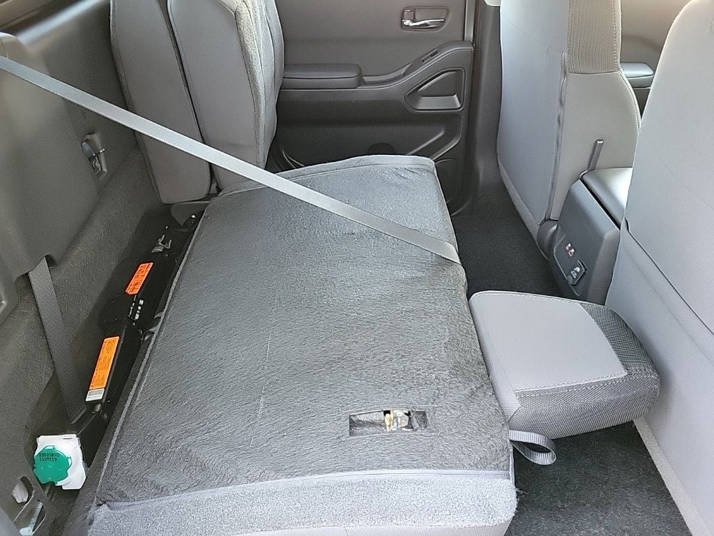 2024 Nissan Frontier Crew Cab SV
