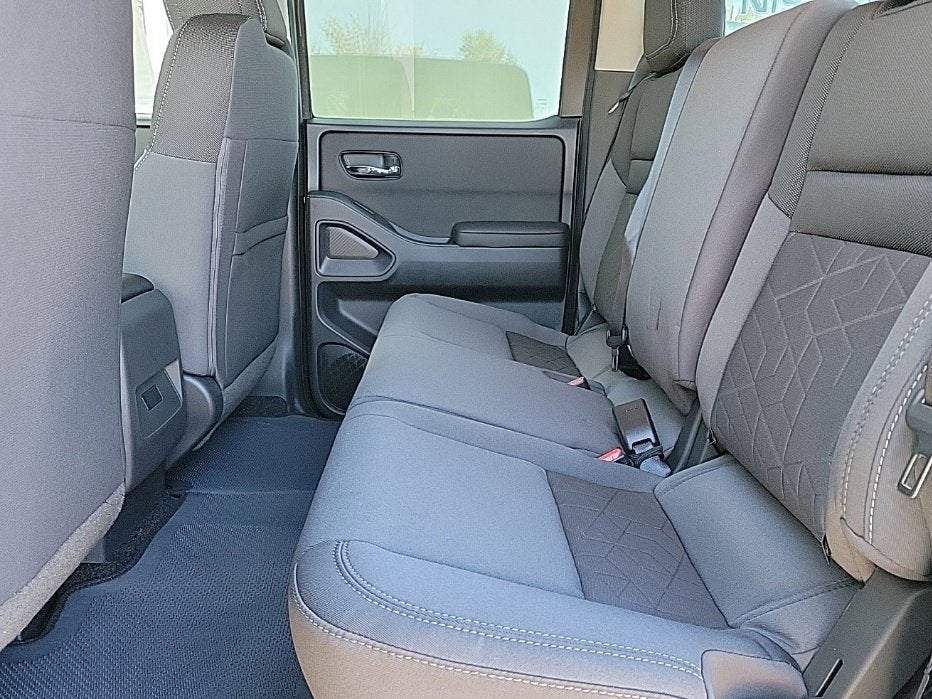 2027 Nissan Frontier Crew Cab SV