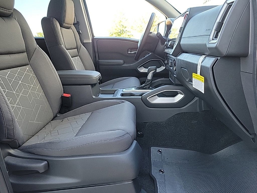 2027 Nissan Frontier Crew Cab SV