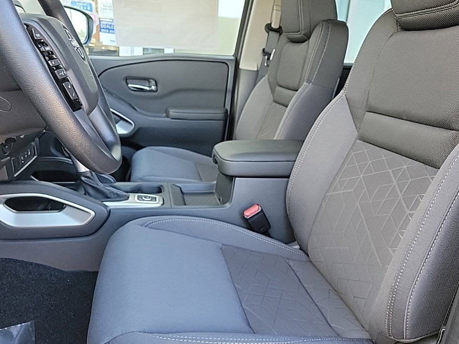 2027 Nissan Frontier Crew Cab SV