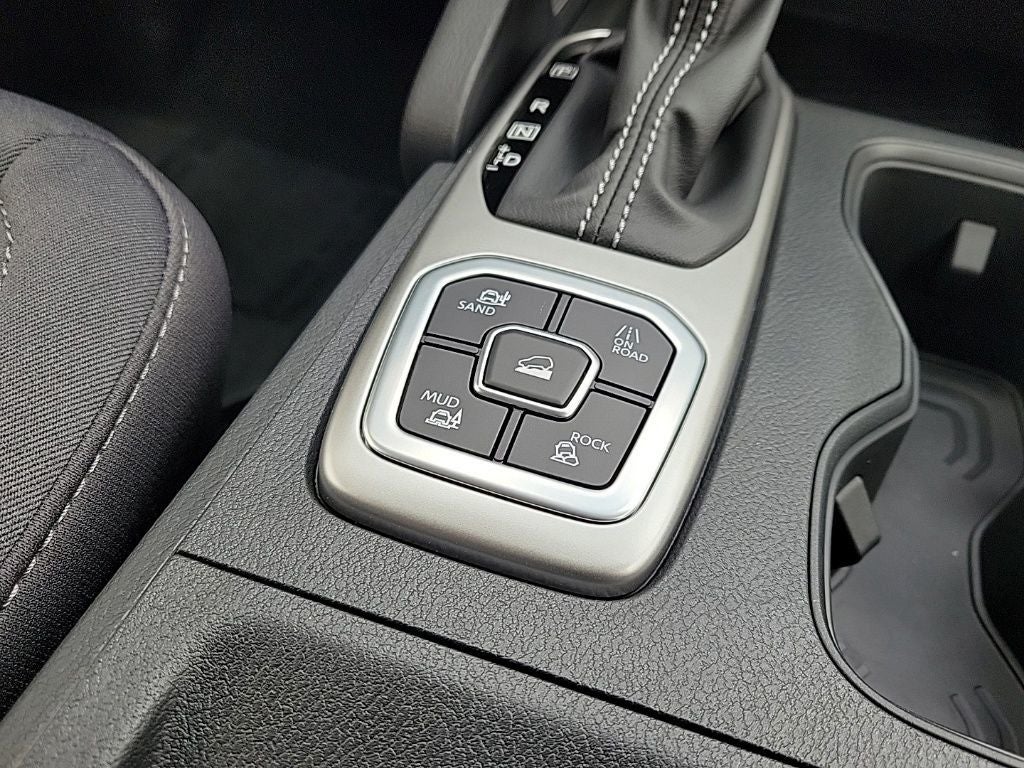 2026 Nissan Frontier Crew Cab SV